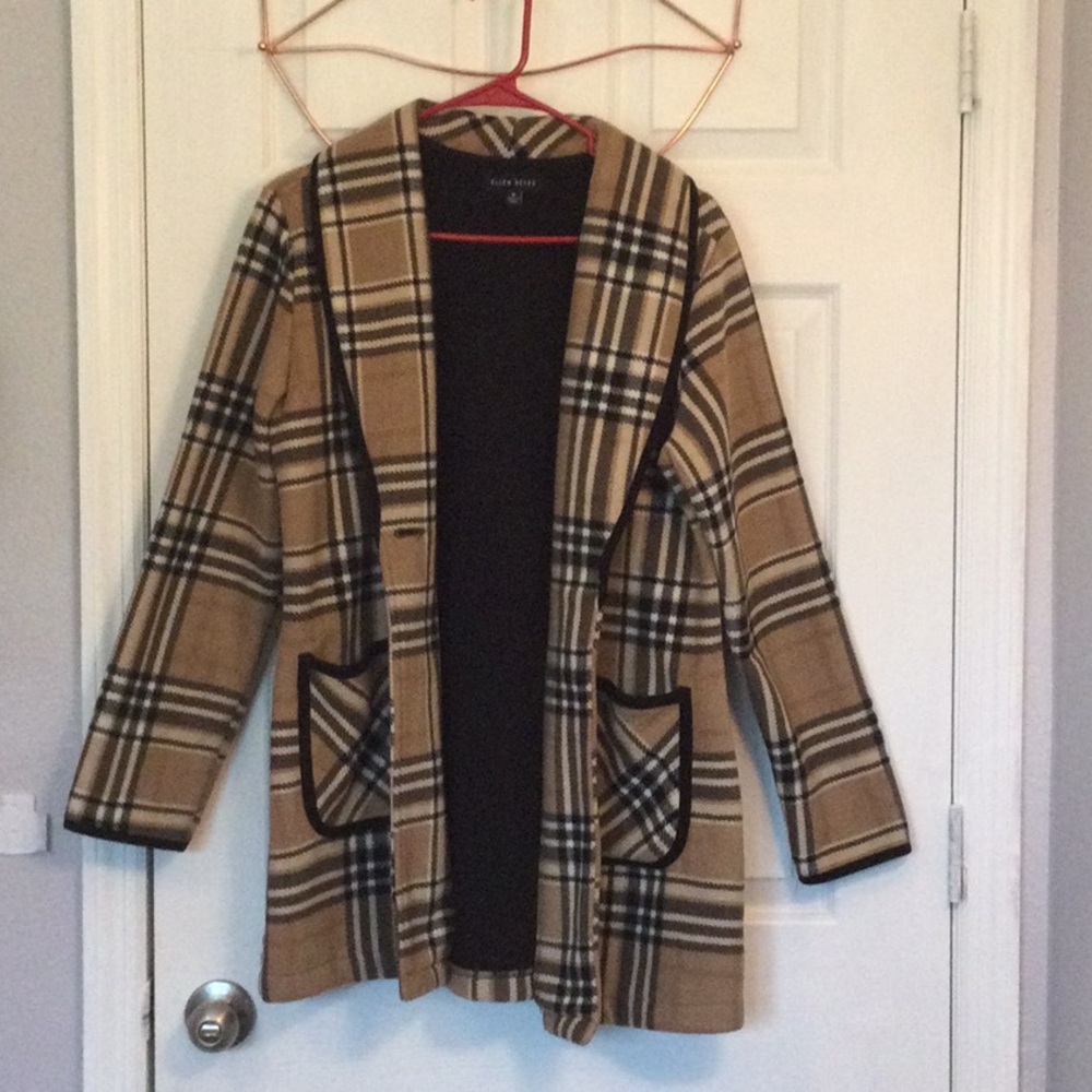 Platted coat